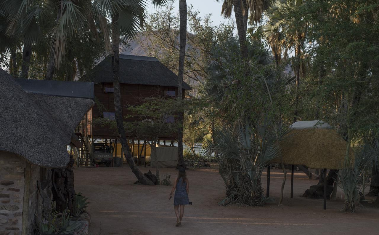 Epupa Falls Lodge ภายนอก รูปภาพ