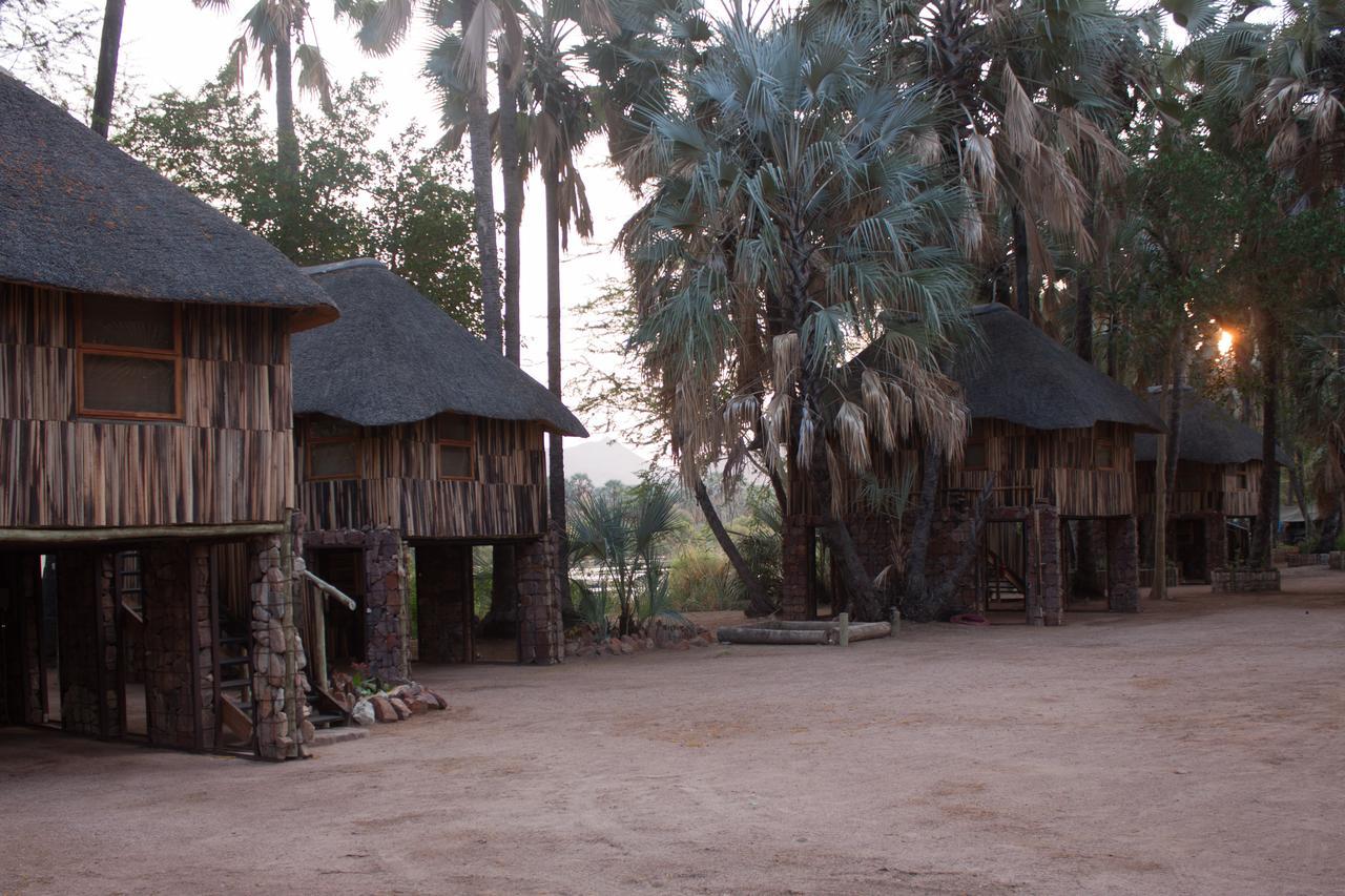 Epupa Falls Lodge ภายนอก รูปภาพ